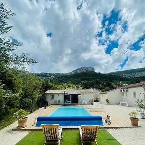 De Charme Avec Piscine , Fontaine-de-Vaucluse France