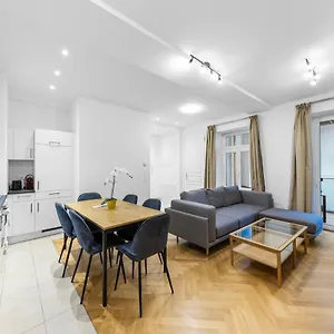 Apartment Chic Residences #king #brand New#, Wien