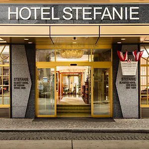 Stefanie - Vienna's Oldest וינה
